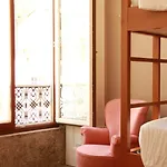 Hostel Being *