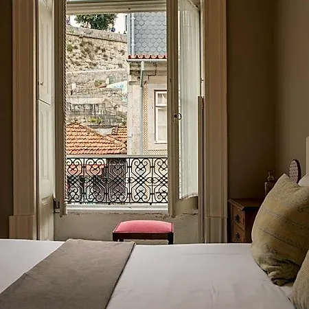 Hostel Being Porto
