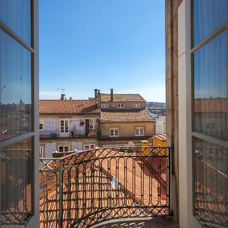 Being Hostel Porto