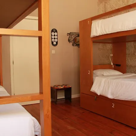 Hostel Being Porto
