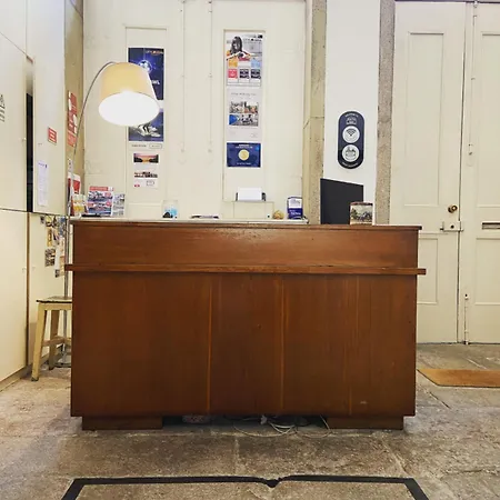 Hostel Being Porto