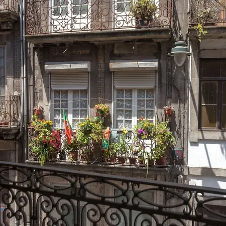 Being Albergue Porto